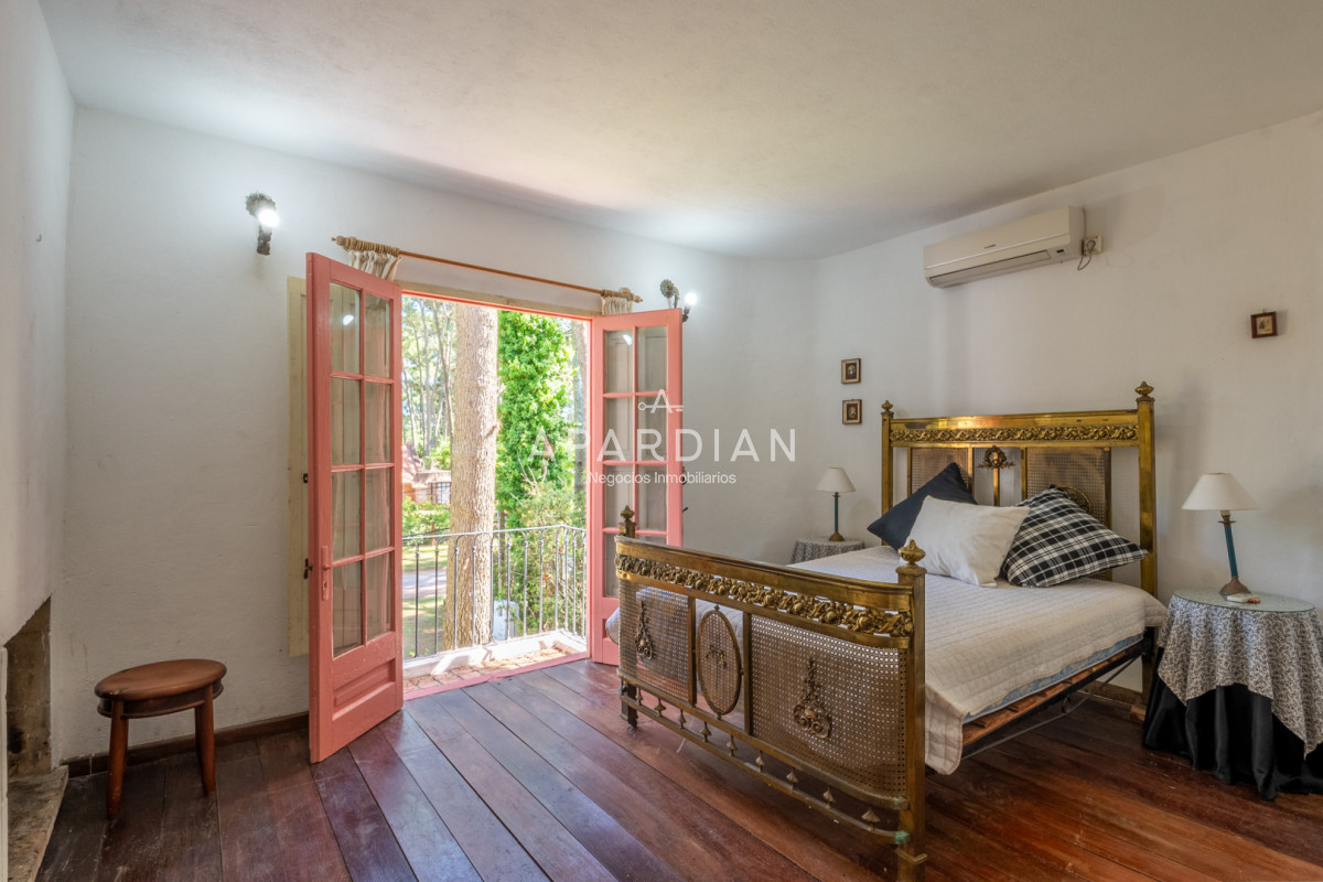 Casa ID.21099578 - Casa de estilo en Pinares, 4 habitaciones y 3 baños
