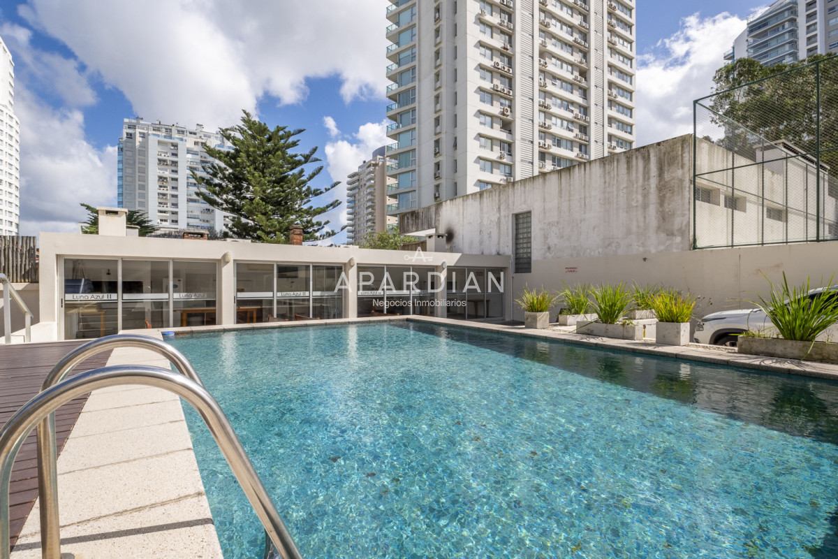 Apartamento ID.21099380 - 2 dormitorios en Playa Mansa cerca del Mar