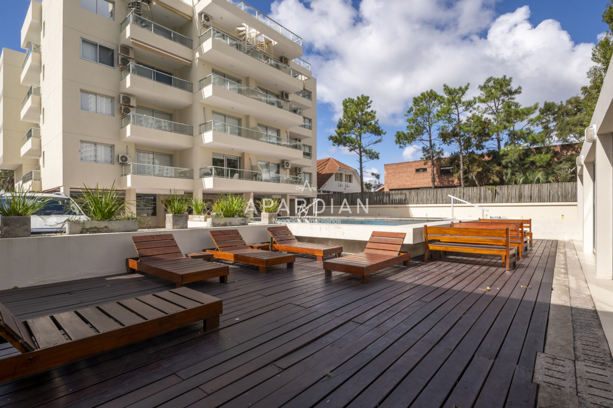 Apartamento ID.21099380 - 2 dormitorios en Playa Mansa cerca del Mar
