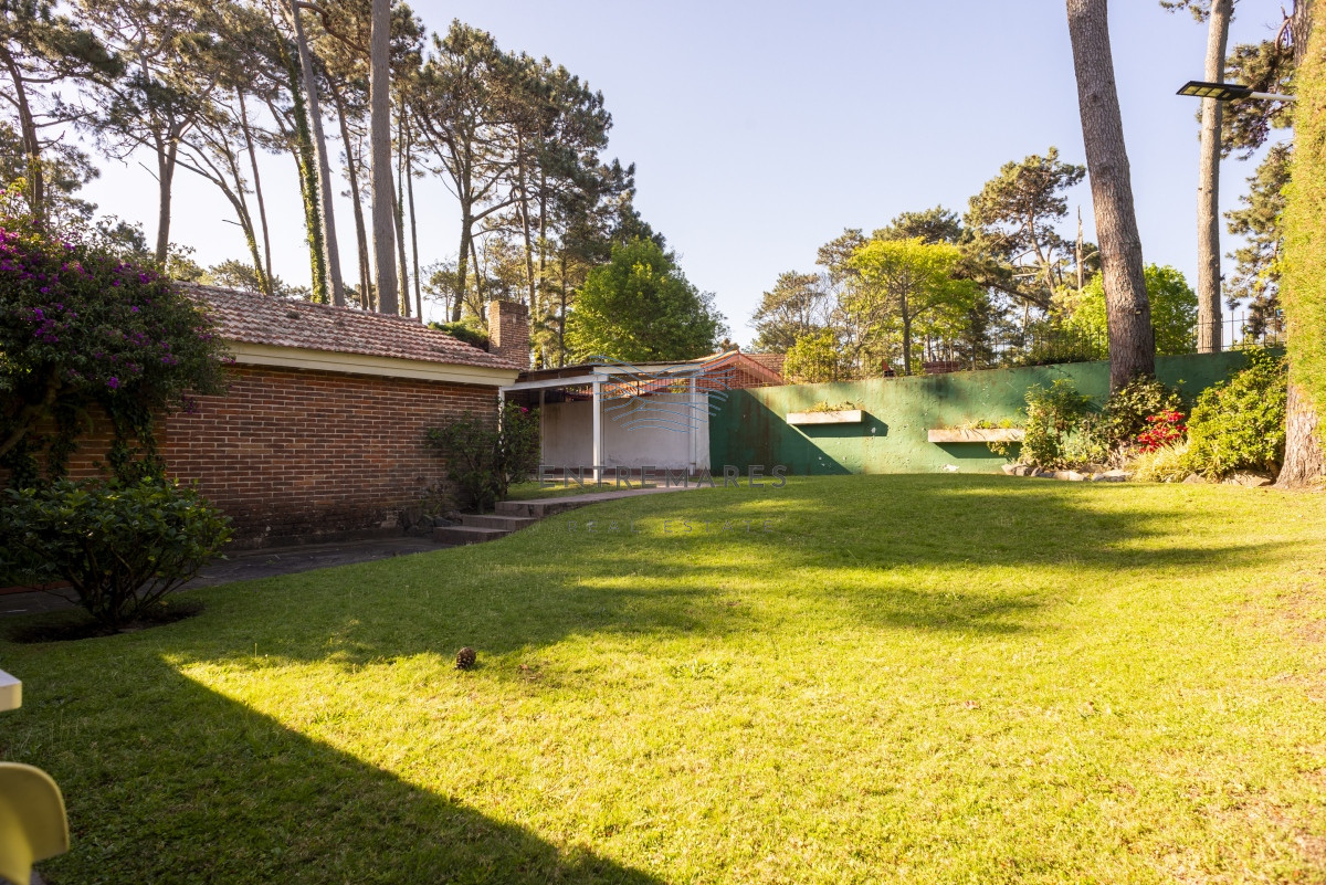 Casa ID.108 - Venta casa 3 dormitorios y dependencia San Rafael Punta del Este