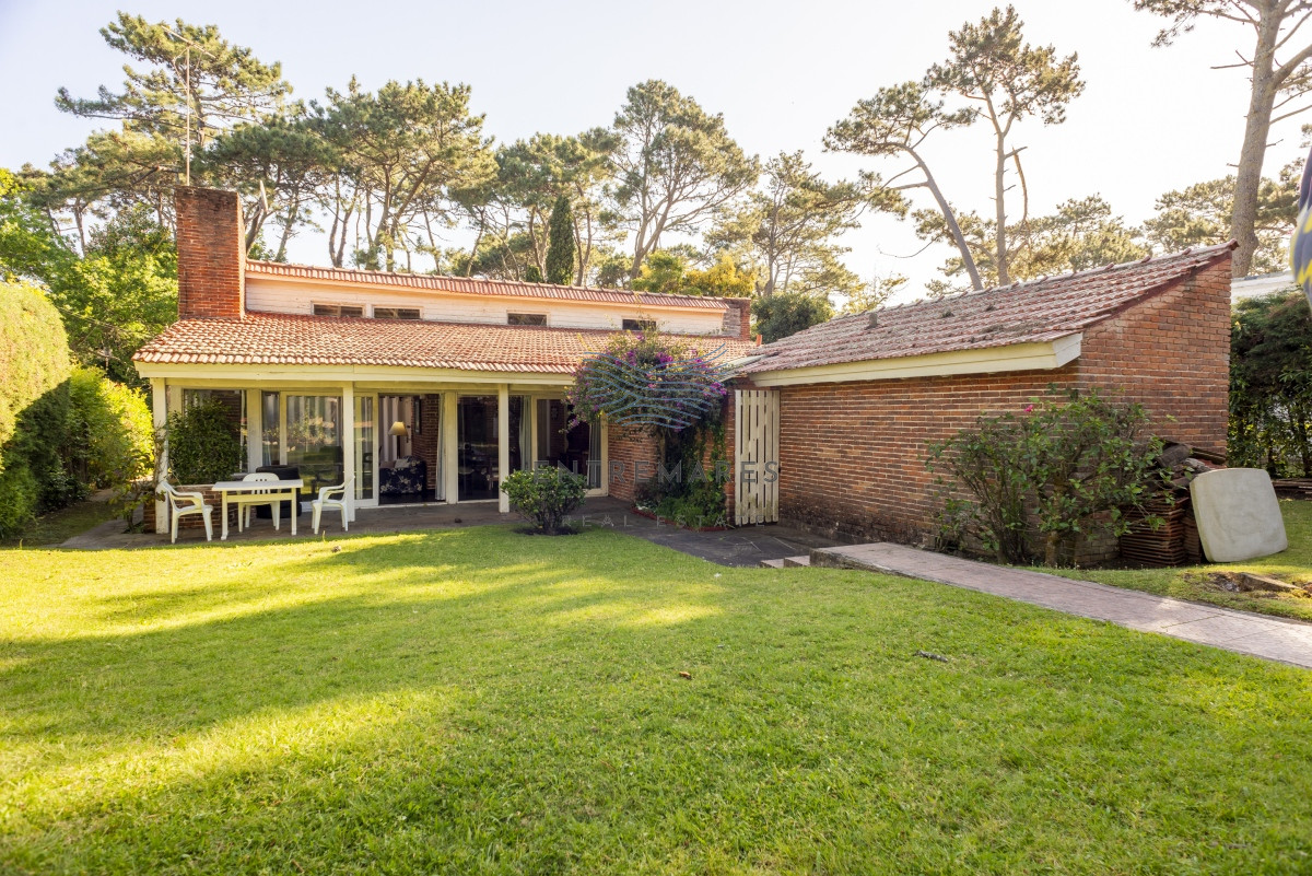 Casa ID.108 - Venta casa 3 dormitorios y dependencia San Rafael Punta del Este