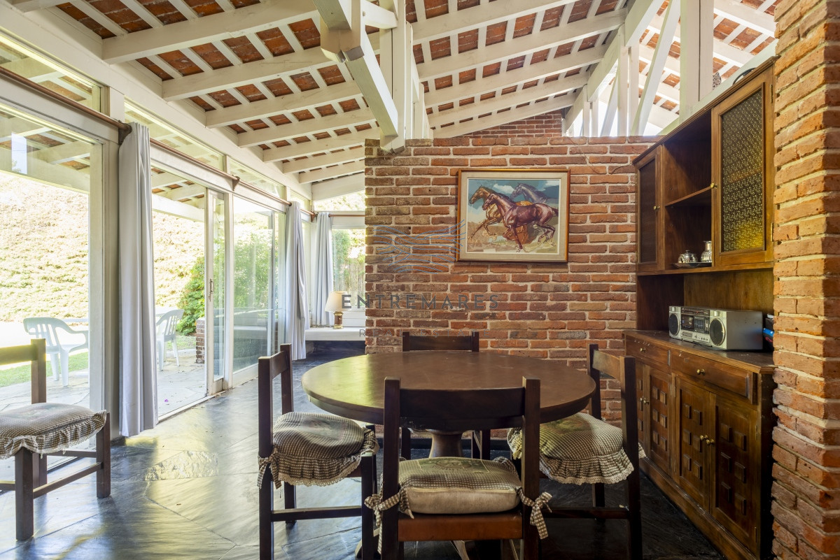 Casa ID.108 - Venta casa 3 dormitorios y dependencia San Rafael Punta del Este