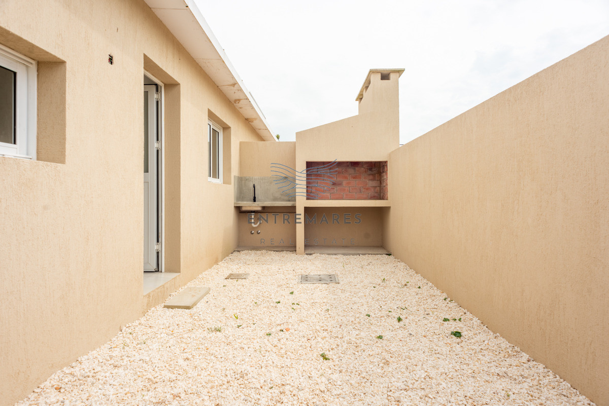 Casa ID.274 - Altos de la laguna, 2 dormitorios con garage