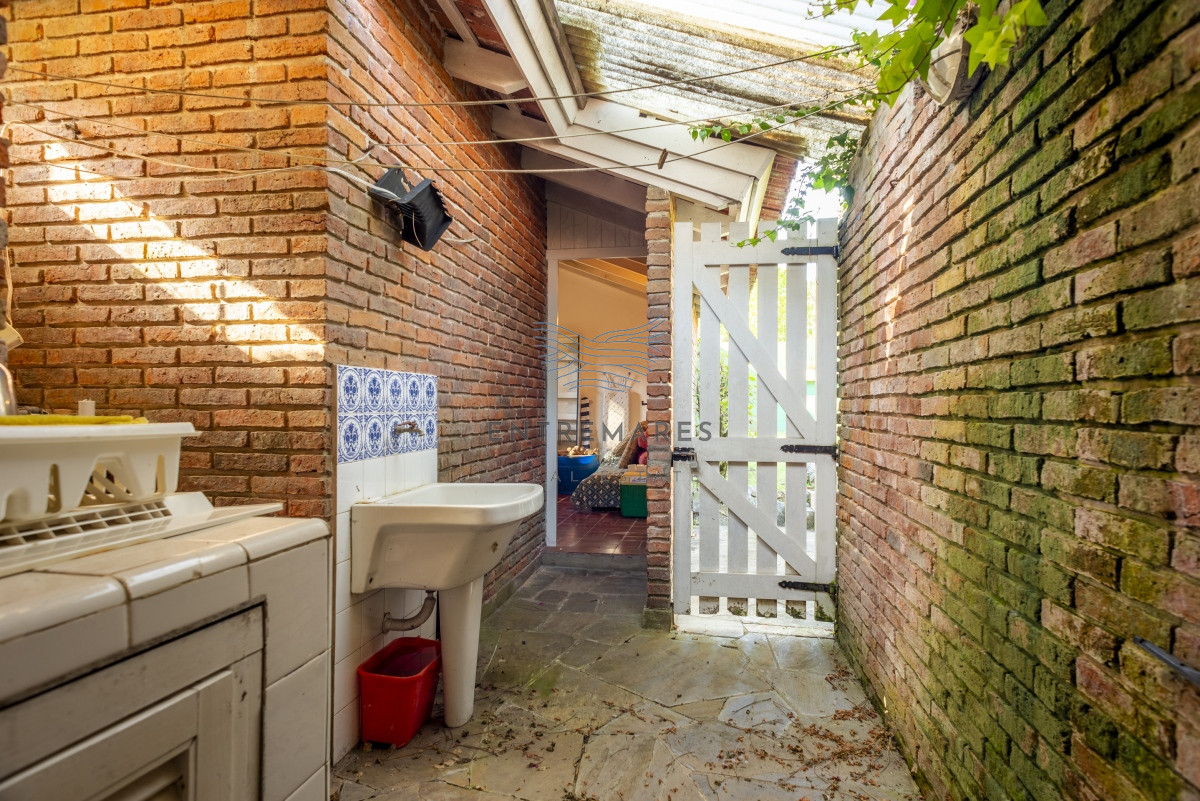 Casa ID.108 - Venta casa 3 dormitorios y dependencia San Rafael Punta del Este
