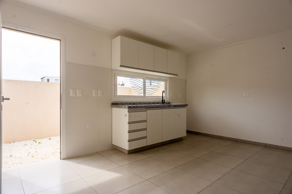 Casa ID.274 - Altos de la laguna, 2 dormitorios con garage