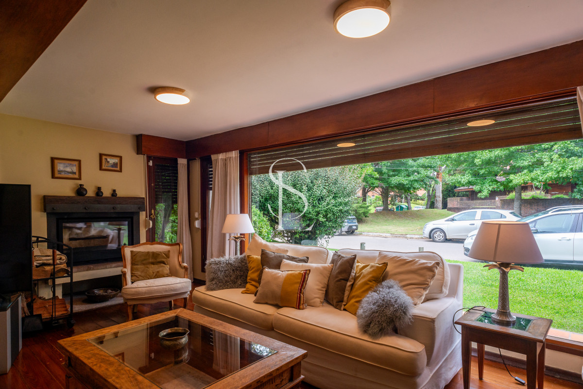 Casa ID.99 - 3 dormitorios con piscina, Cantegril, Punta del Este