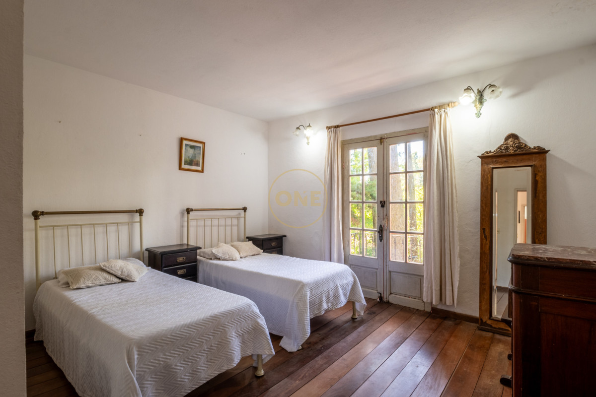 Casa ID.2261 - Casa de estilo en Pinares, 4 habitaciones y 3 baños