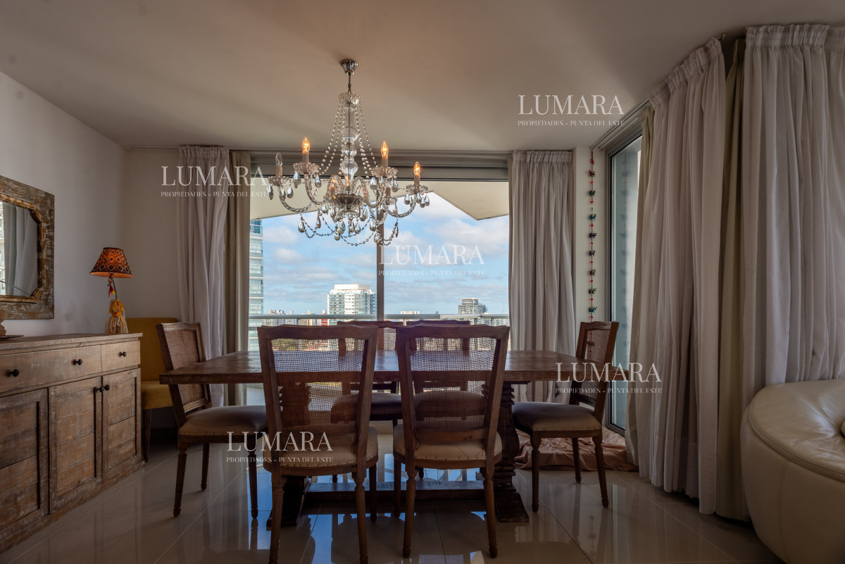 Apartamento ID.3290 - 3 y dependencia Sunrise Tower, Piso Alto, Playa Mansa