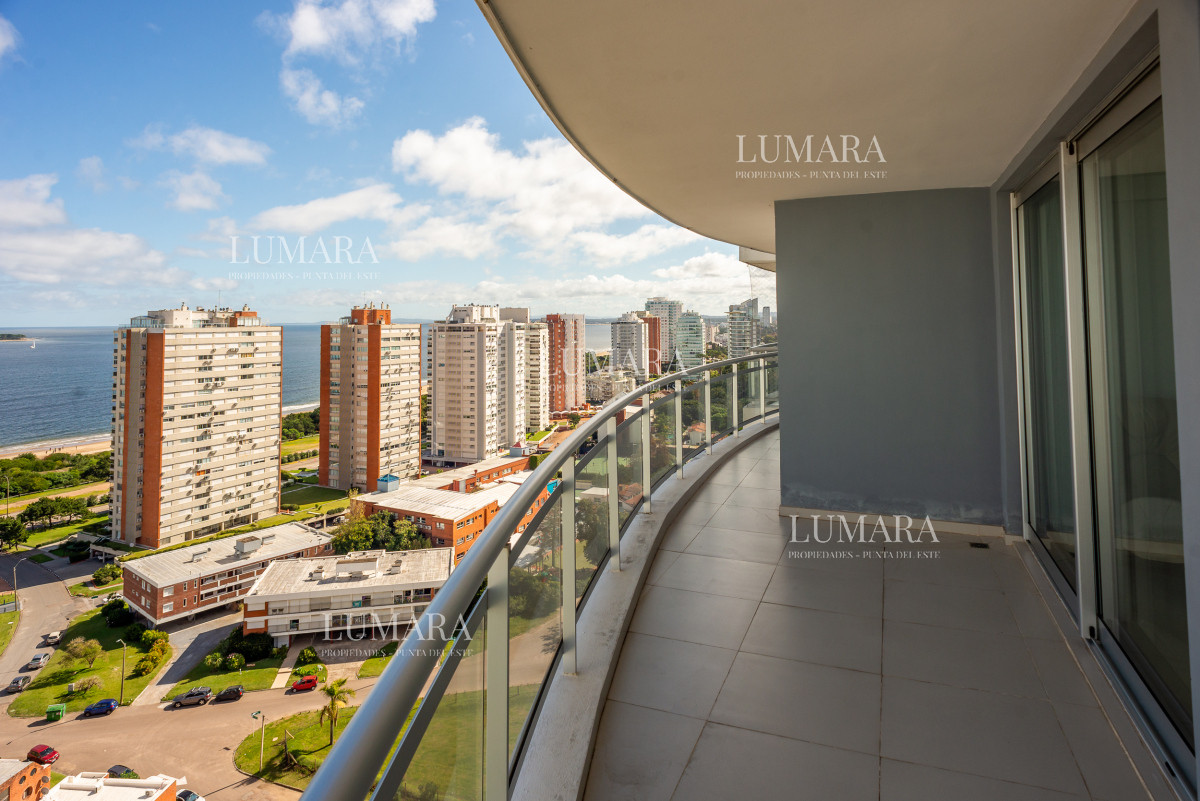 Apartamento ID.3290 - 3 y dependencia Sunrise Tower, Piso Alto, Playa Mansa