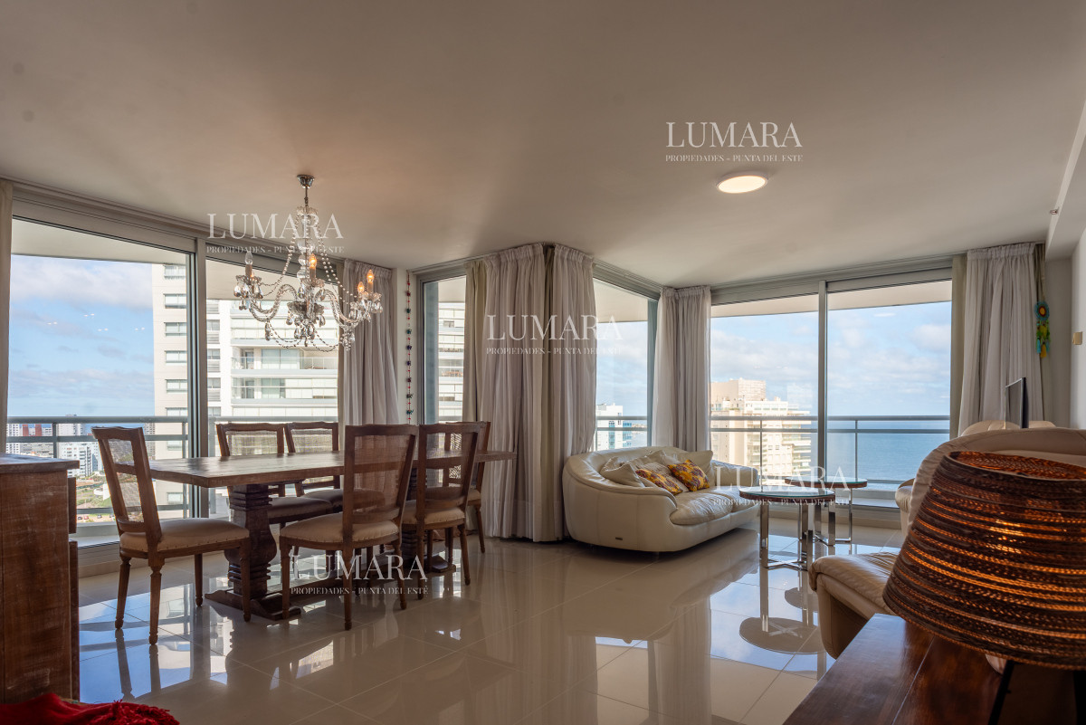 Apartamento ID.3290 - 3 y dependencia Sunrise Tower, Piso Alto, Playa Mansa