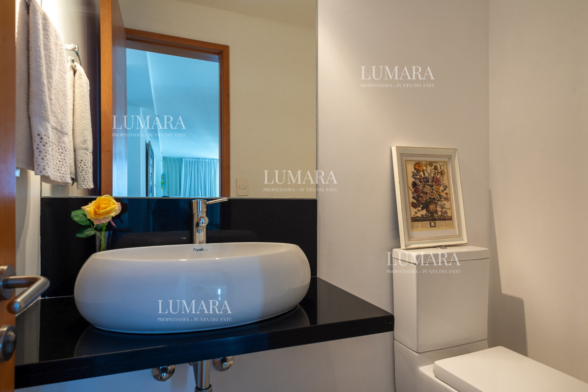 Apartamento ID.3290 - 3 y dependencia Sunrise Tower, Piso Alto, Playa Mansa