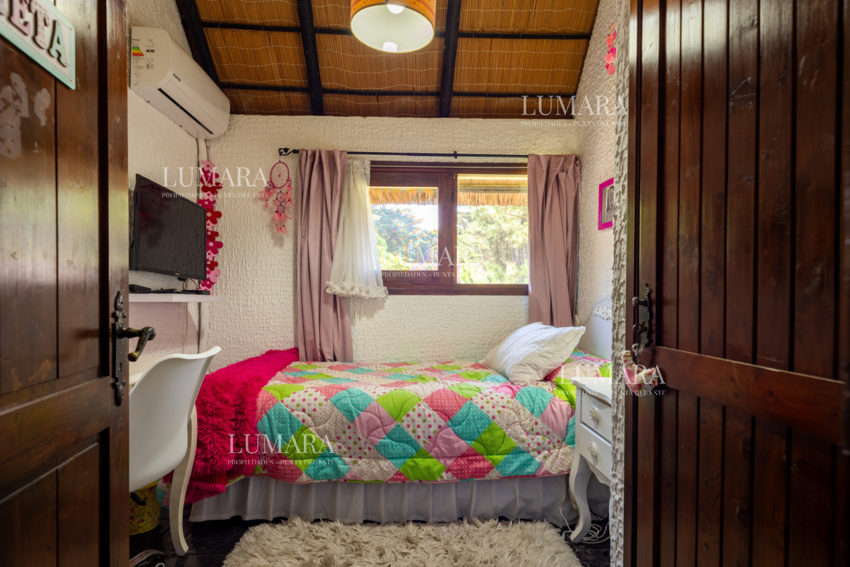 Casa ID.3997 - Alquiler 5 dormitorios piscina climatizada Punta del Este