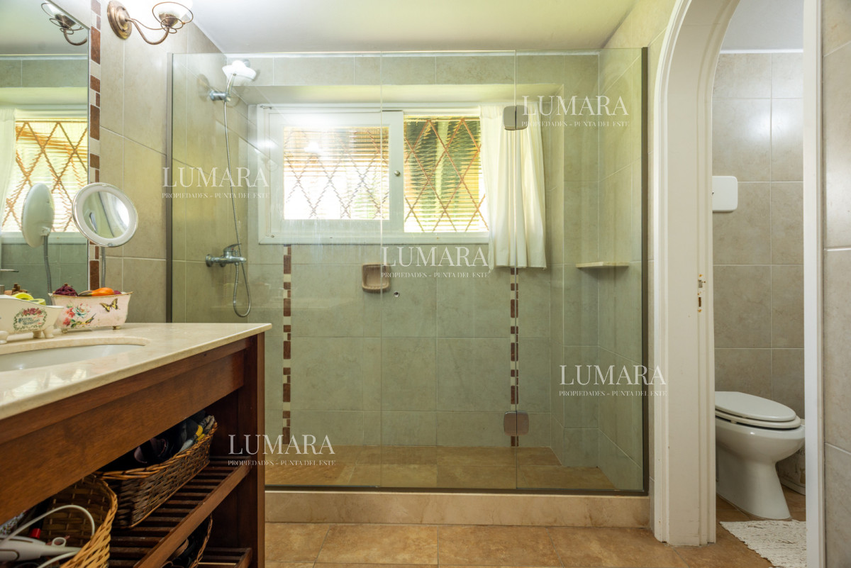 Casa ID.3997 - Alquiler 5 dormitorios piscina climatizada Punta del Este