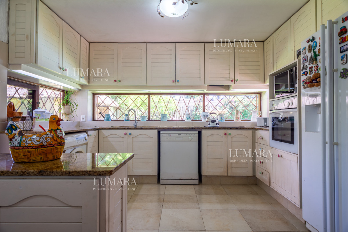 Casa ID.3997 - Alquiler 5 dormitorios piscina climatizada Punta del Este