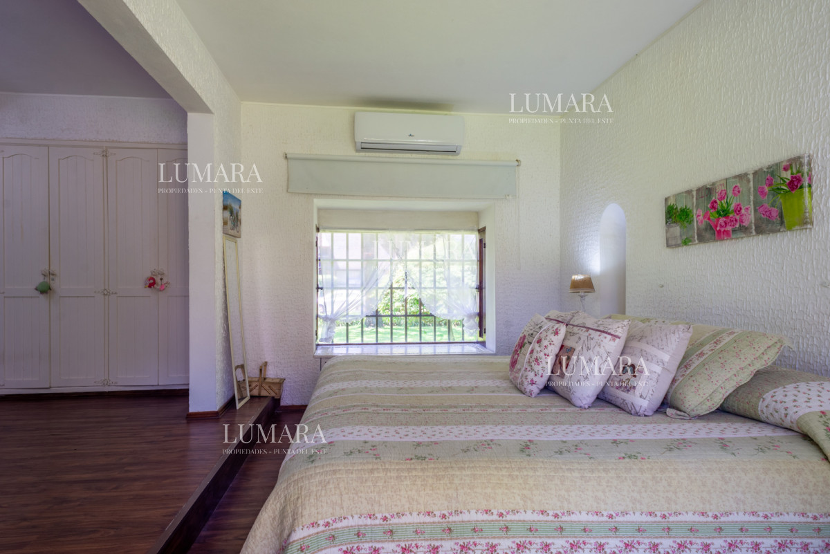 Casa ID.3997 - Alquiler 5 dormitorios piscina climatizada Punta del Este