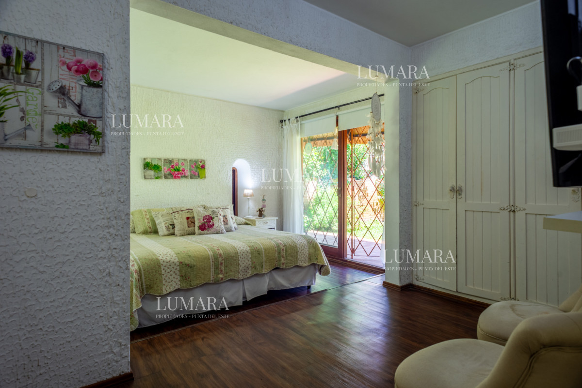 Casa ID.3997 - Alquiler 5 dormitorios piscina climatizada Punta del Este