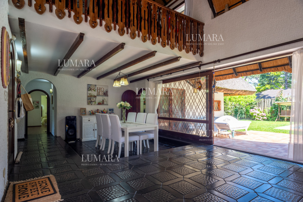 Casa ID.3997 - Alquiler 5 dormitorios piscina climatizada Punta del Este