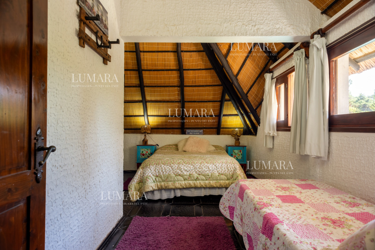 Casa ID.3997 - Alquiler 5 dormitorios piscina climatizada Punta del Este