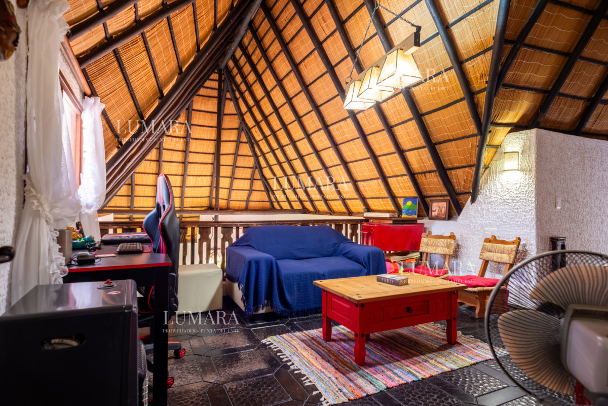 Casa ID.3997 - Alquiler 5 dormitorios piscina climatizada Punta del Este