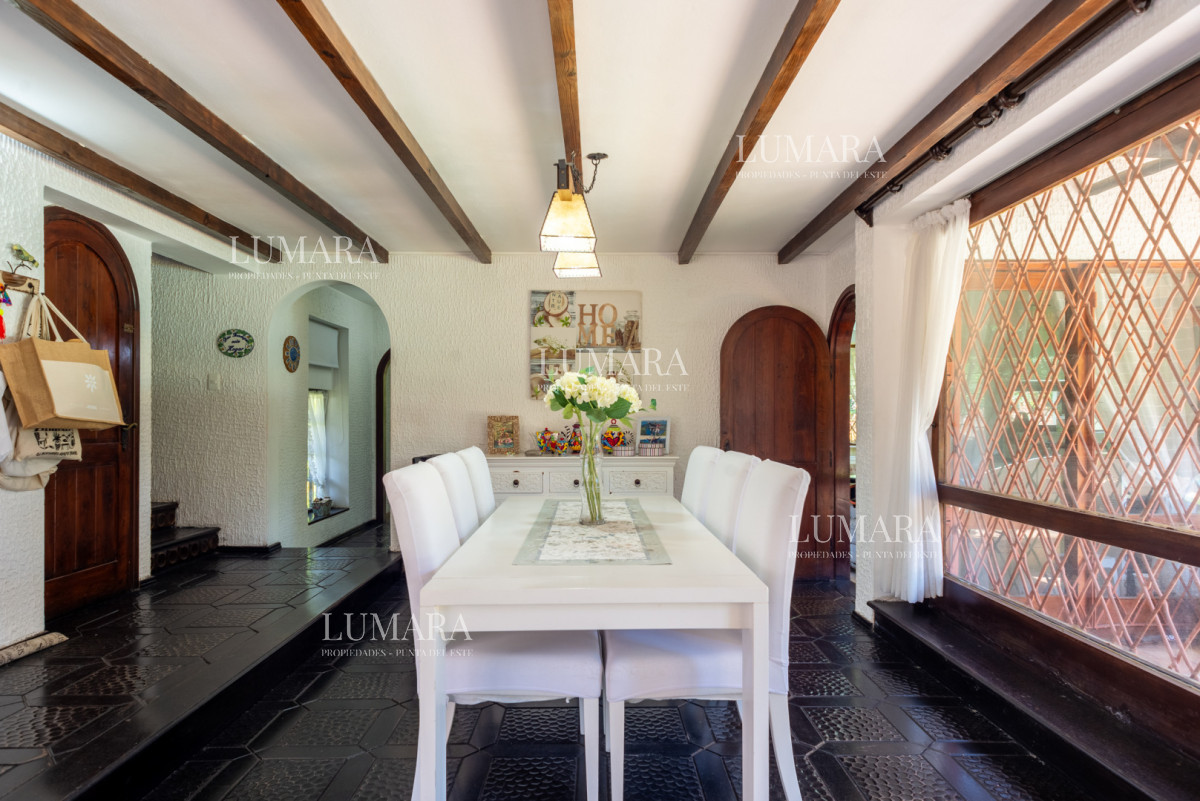 Casa ID.3997 - Alquiler 5 dormitorios piscina climatizada Punta del Este