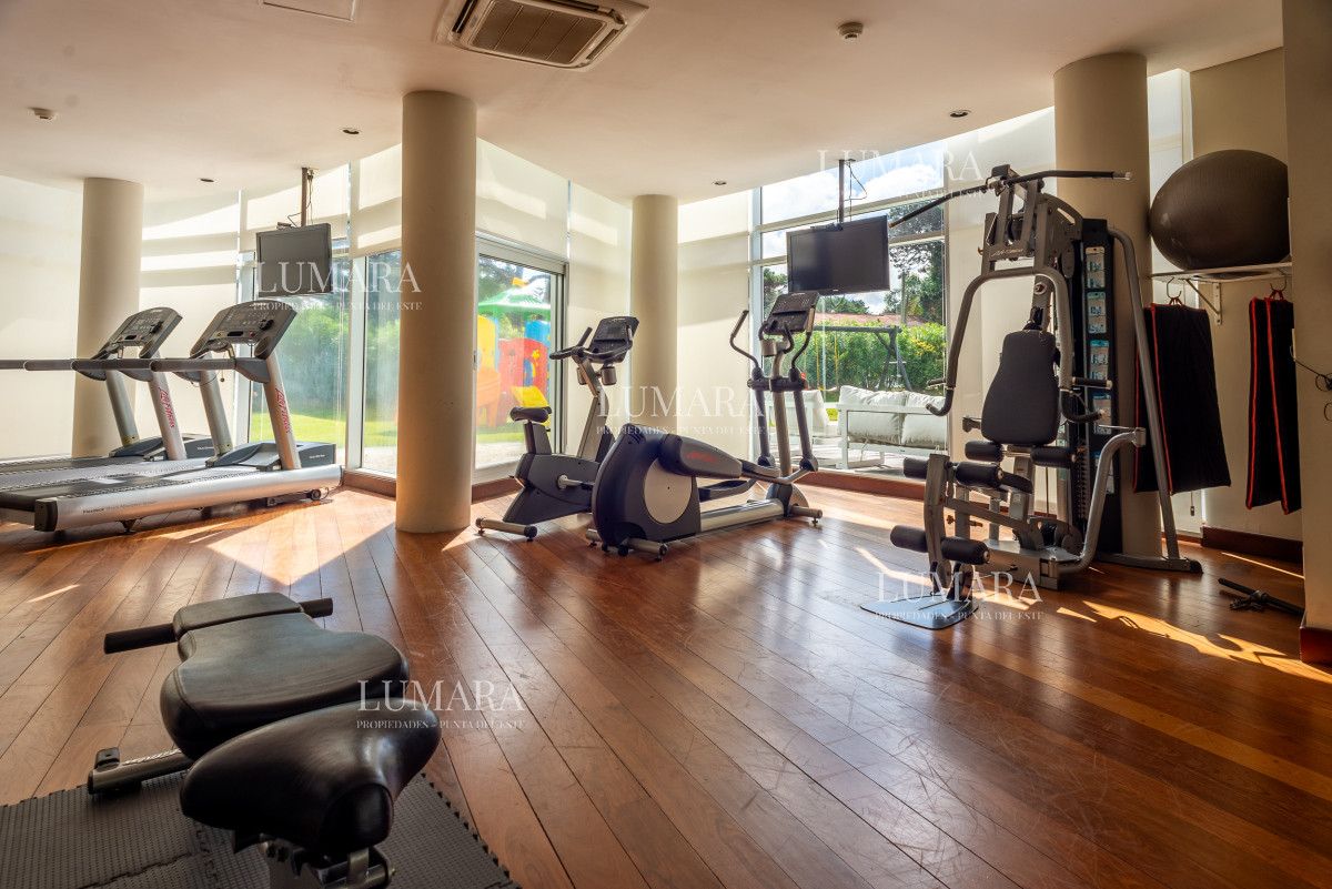 Apartamento ID.3290 - 3 y dependencia Sunrise Tower, Piso Alto, Playa Mansa