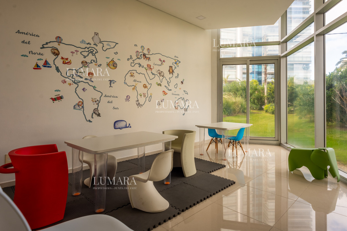 Apartamento ID.3290 - 3 y dependencia Sunrise Tower, Piso Alto, Playa Mansa