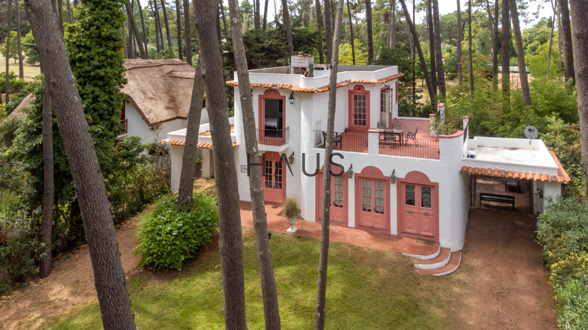 Casa ID.623 - Casa de estilo en Pinares, 4 habitaciones y 3 baños