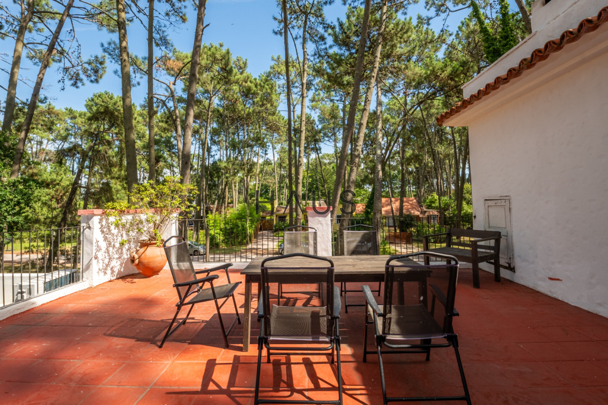 Casa ID.623 - Casa de estilo en Pinares, 4 habitaciones y 3 baños