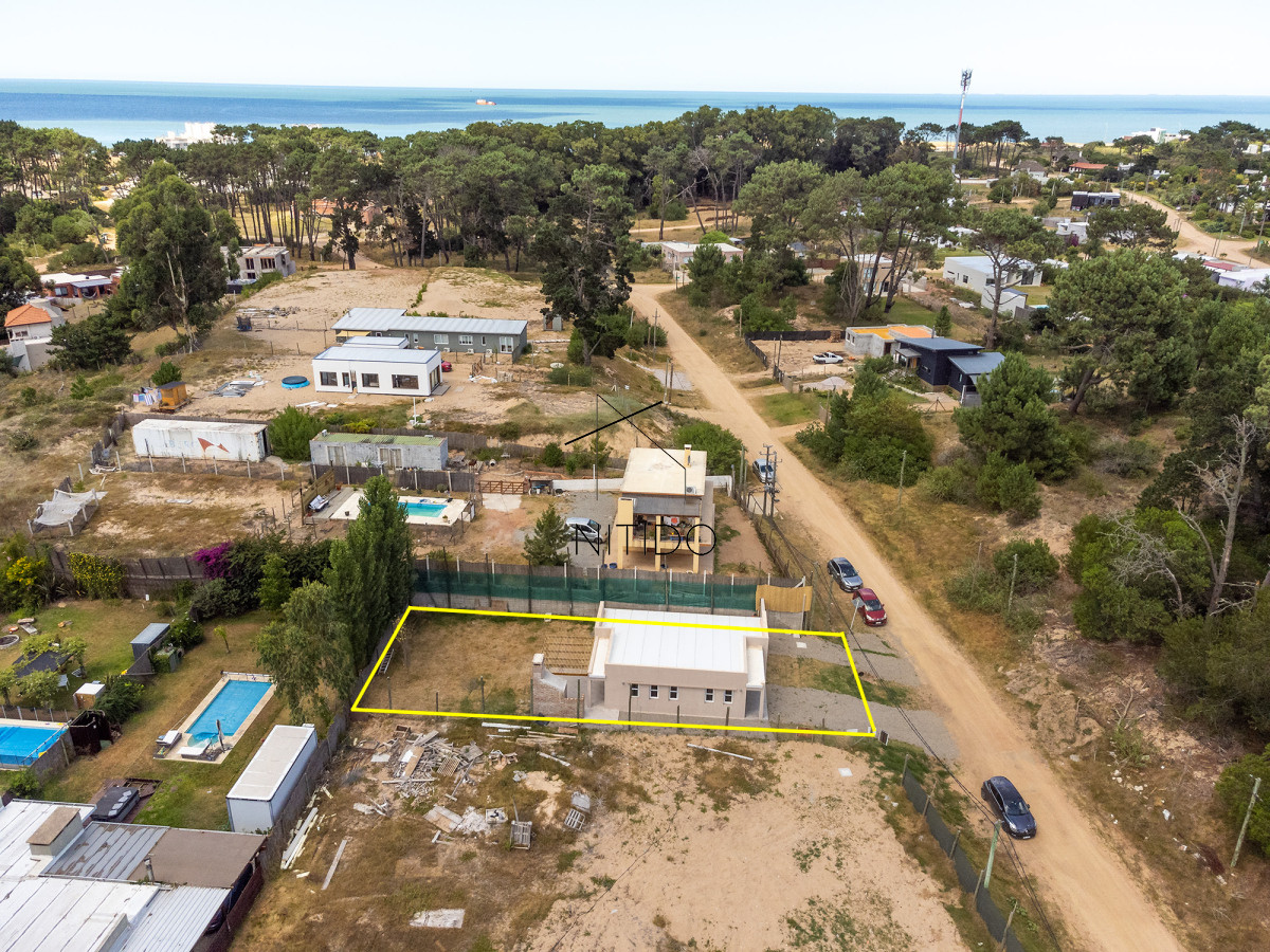 Casa ID.191 - 2 dormitorios 2 baños cerca de la laguna y el mar!