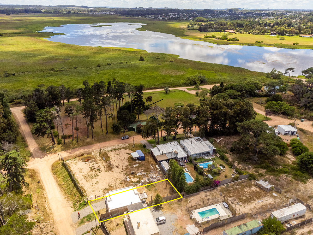 Casa ID.191 - 2 dormitorios 2 baños cerca de la laguna y el mar!