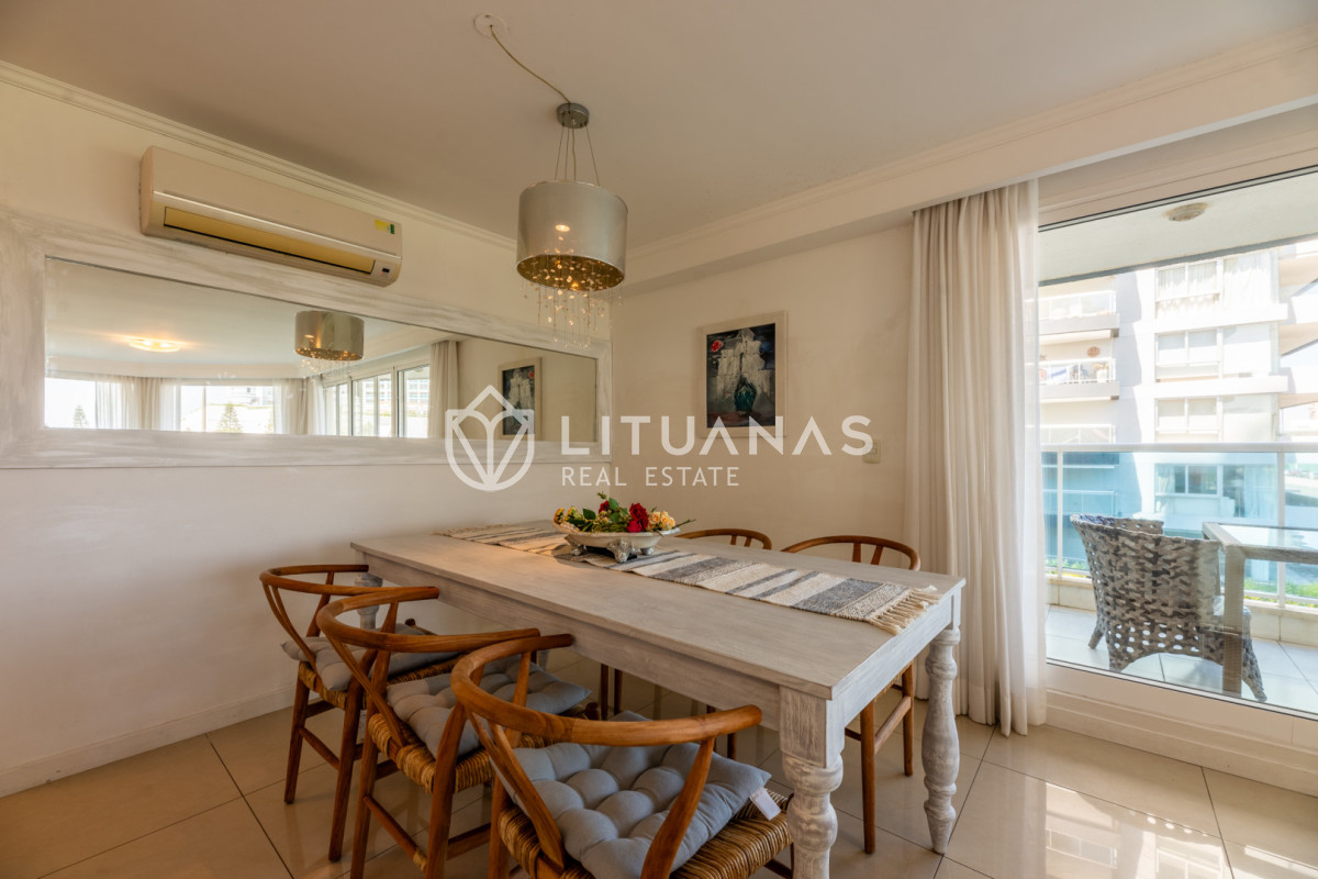 Apartamento ID.89 - 3 dormitorios y dependencia, Playa Mansa, Punta del Este