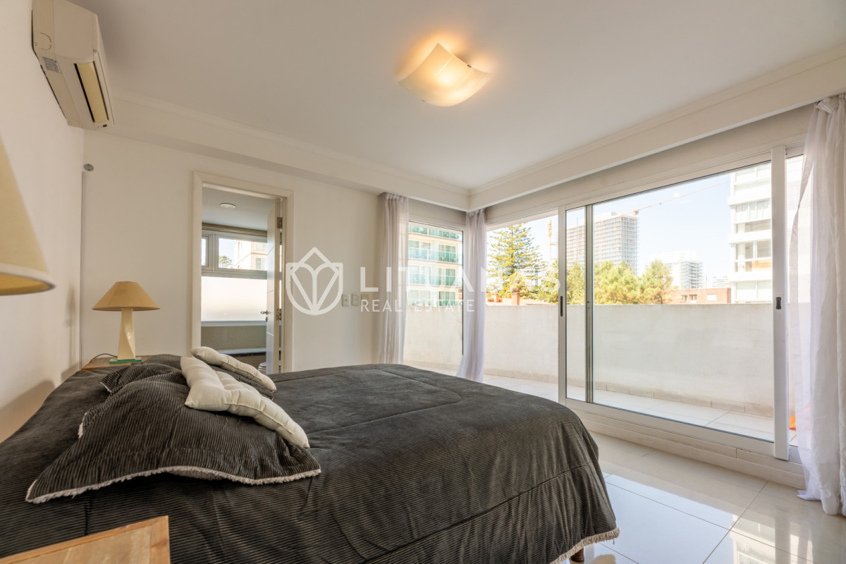 Apartamento ID.89 - 3 dormitorios y dependencia, Playa Mansa, Punta del Este