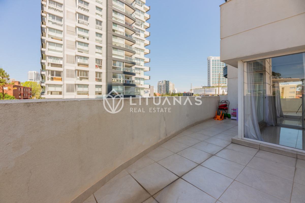 Apartamento ID.89 - 3 dormitorios y dependencia, Playa Mansa, Punta del Este