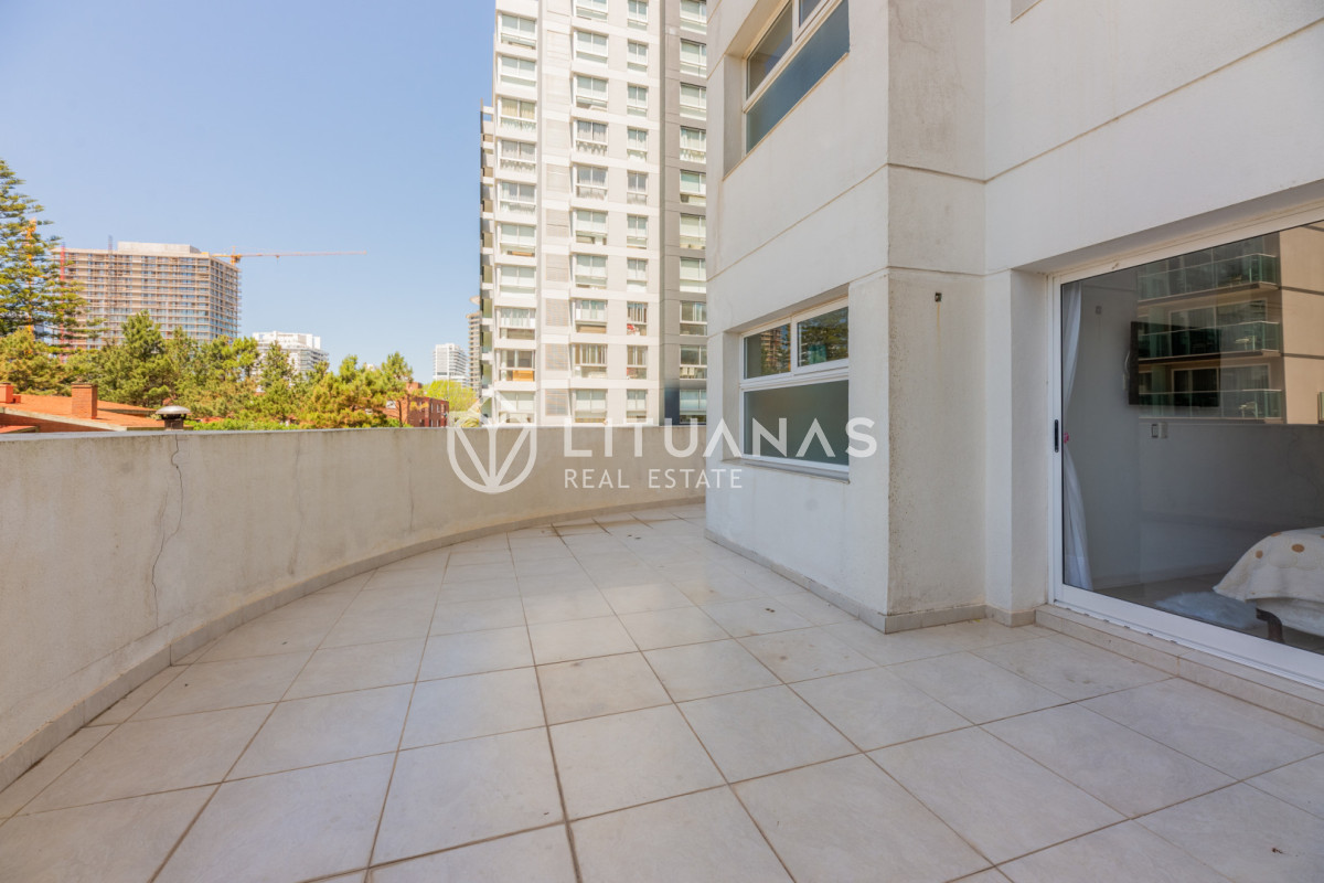 Apartamento ID.89 - 3 dormitorios y dependencia, Playa Mansa, Punta del Este