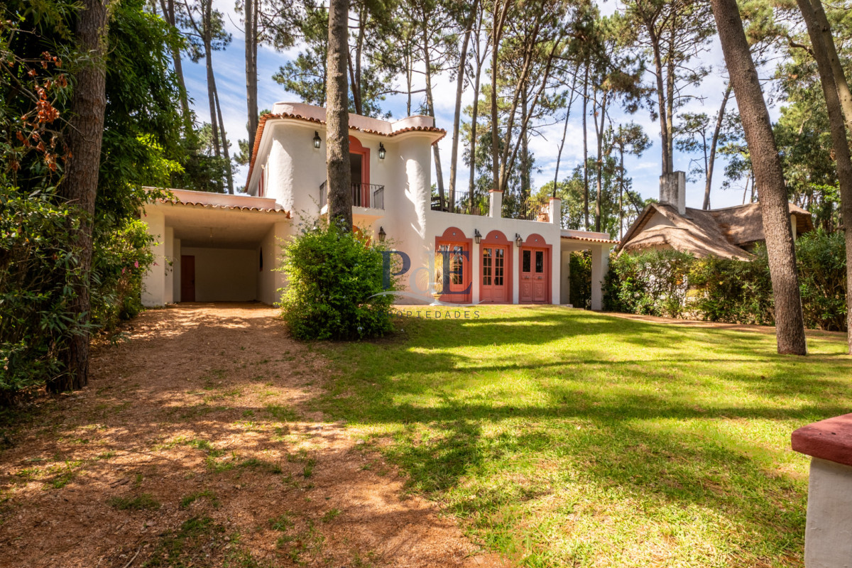 Casa de estilo en Pinares, 4 habitaciones y 3 baños - Imagen 24