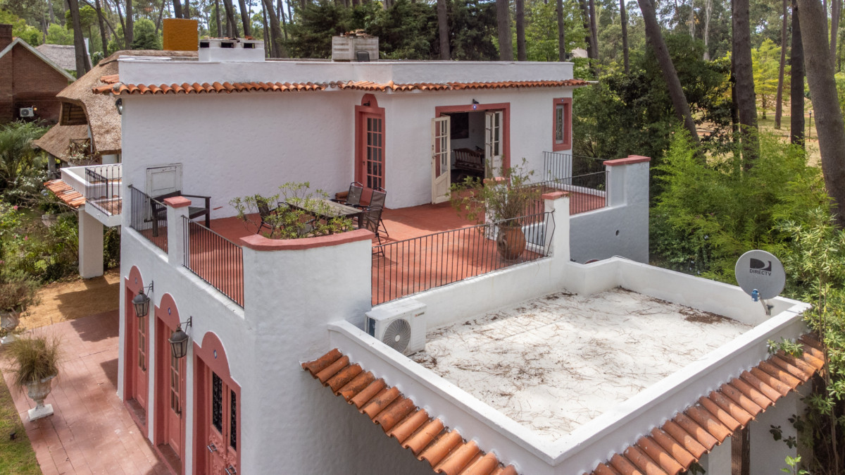 Casa ID.21098688 - Casa de estilo en Pinares, 4 habitaciones y 3 baños