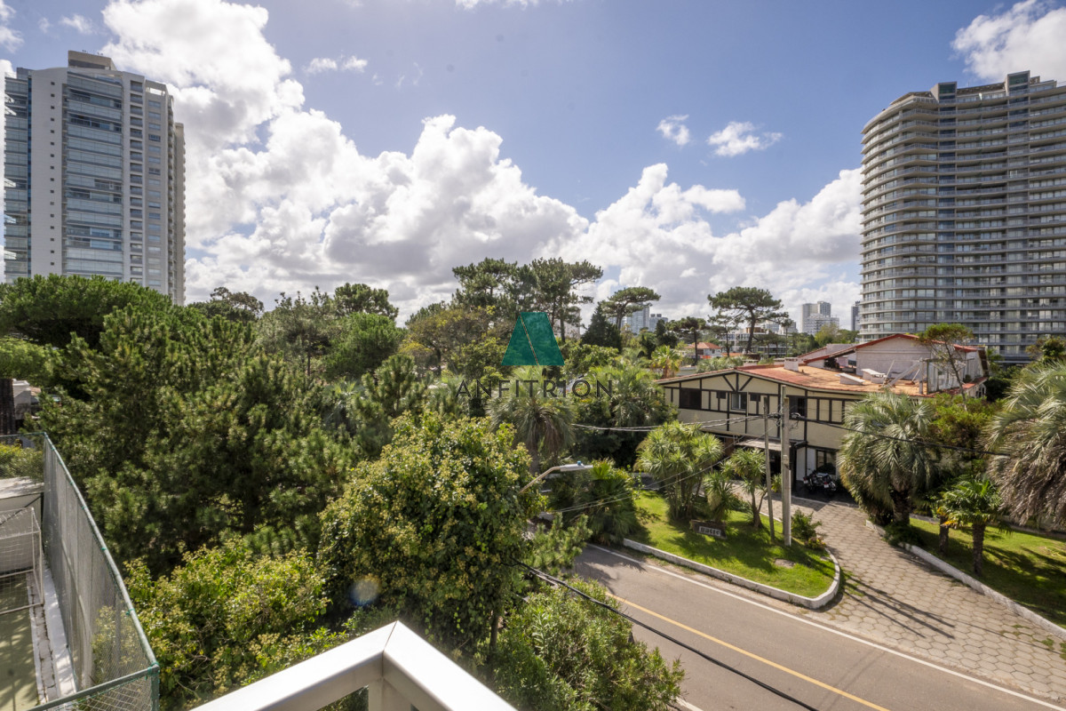 Apartamento ID.225 - 2 dormitorios en Playa Mansa cerca del Mar
