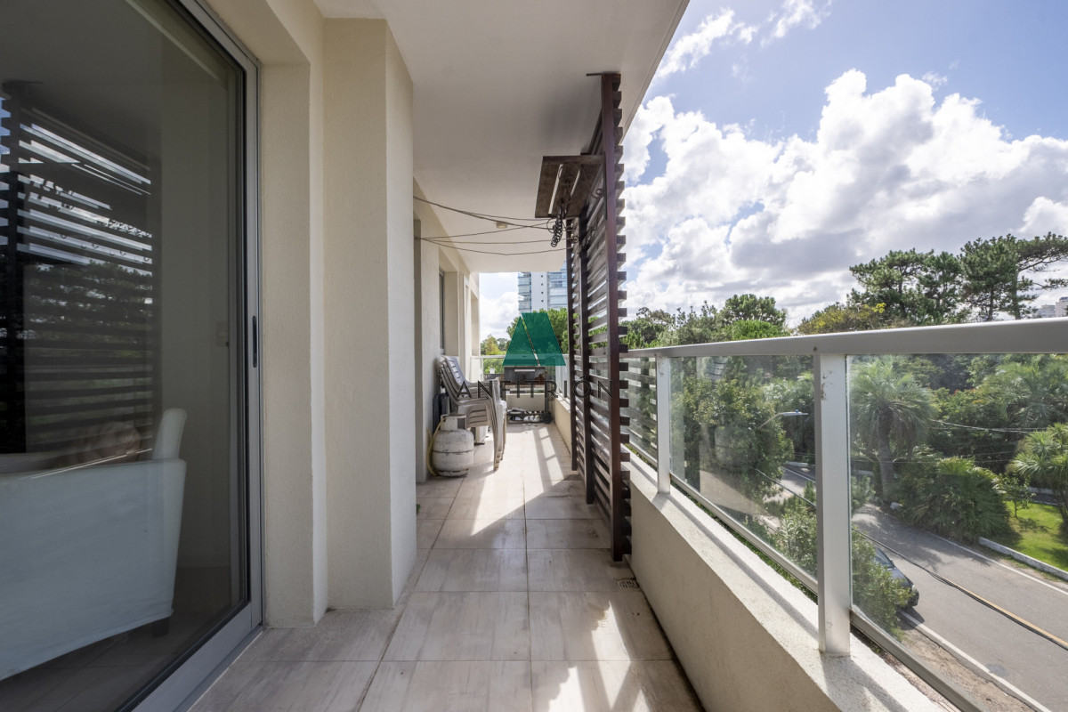 Apartamento ID.225 - 2 dormitorios en Playa Mansa cerca del Mar