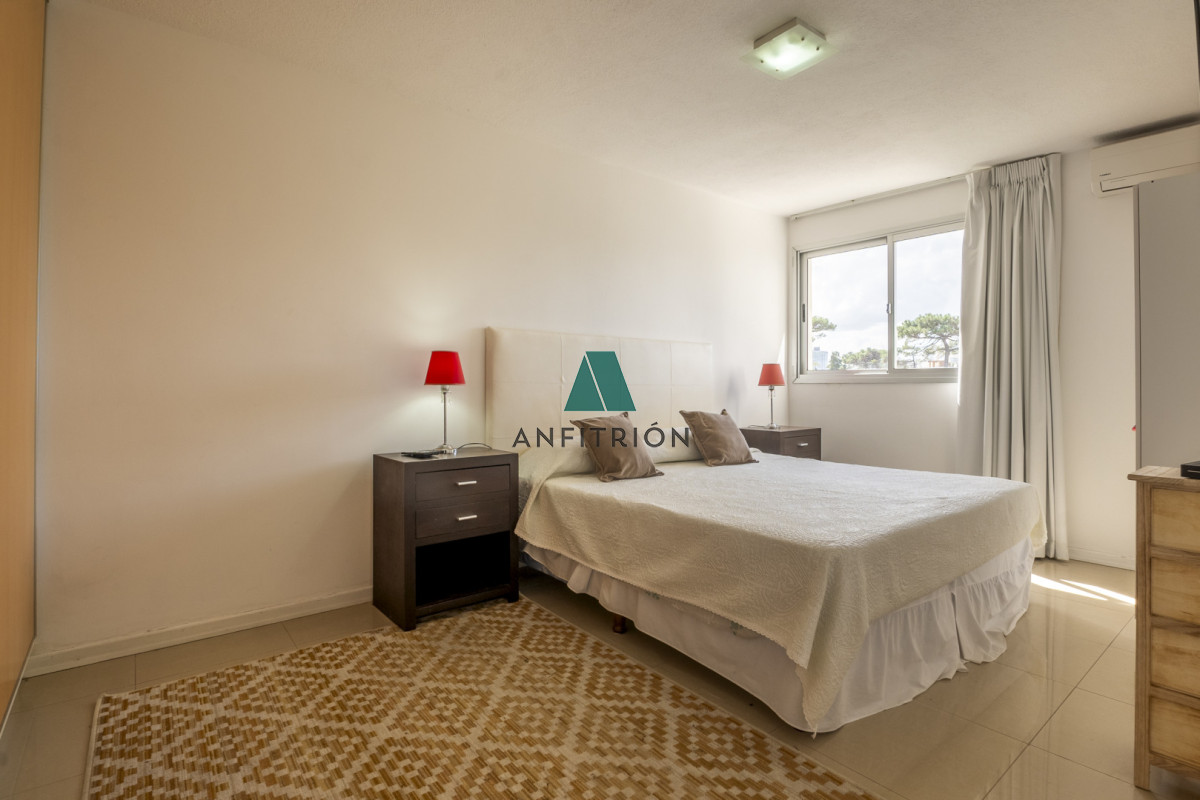 Apartamento ID.225 - 2 dormitorios en Playa Mansa cerca del Mar