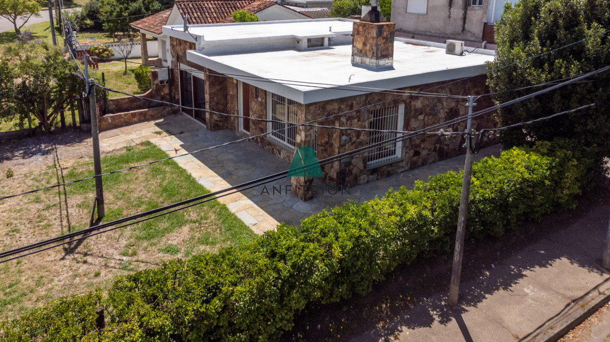 Casa ID.62 - Casa en Pinares 2 dormitorios, solida construccion