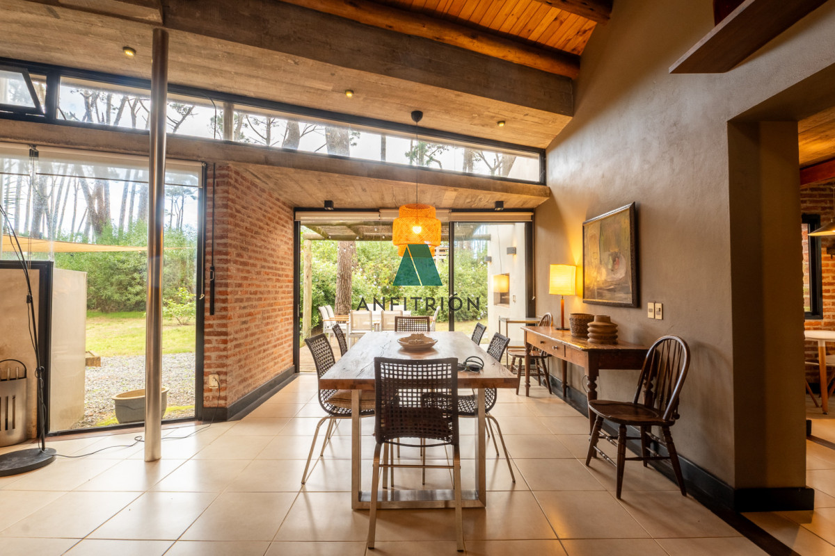 Casa ID.489 - Laguna Blanca 4 dormitorios y servicio