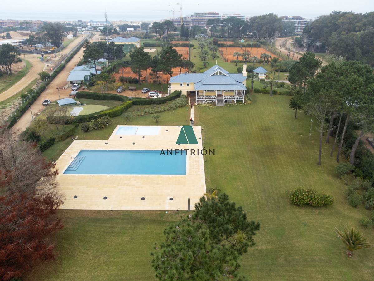 Casa ID.489 - Laguna Blanca 4 dormitorios y servicio