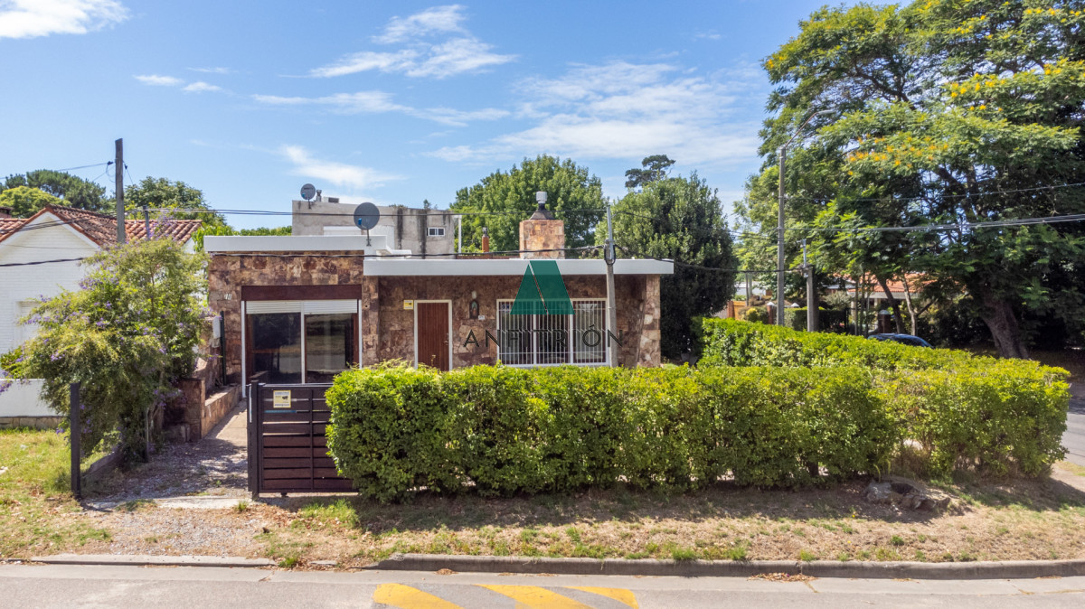 Casa ID.62 - Casa en Pinares 2 dormitorios, solida construccion