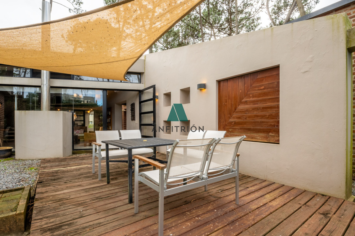 Casa ID.489 - Laguna Blanca 4 dormitorios y servicio