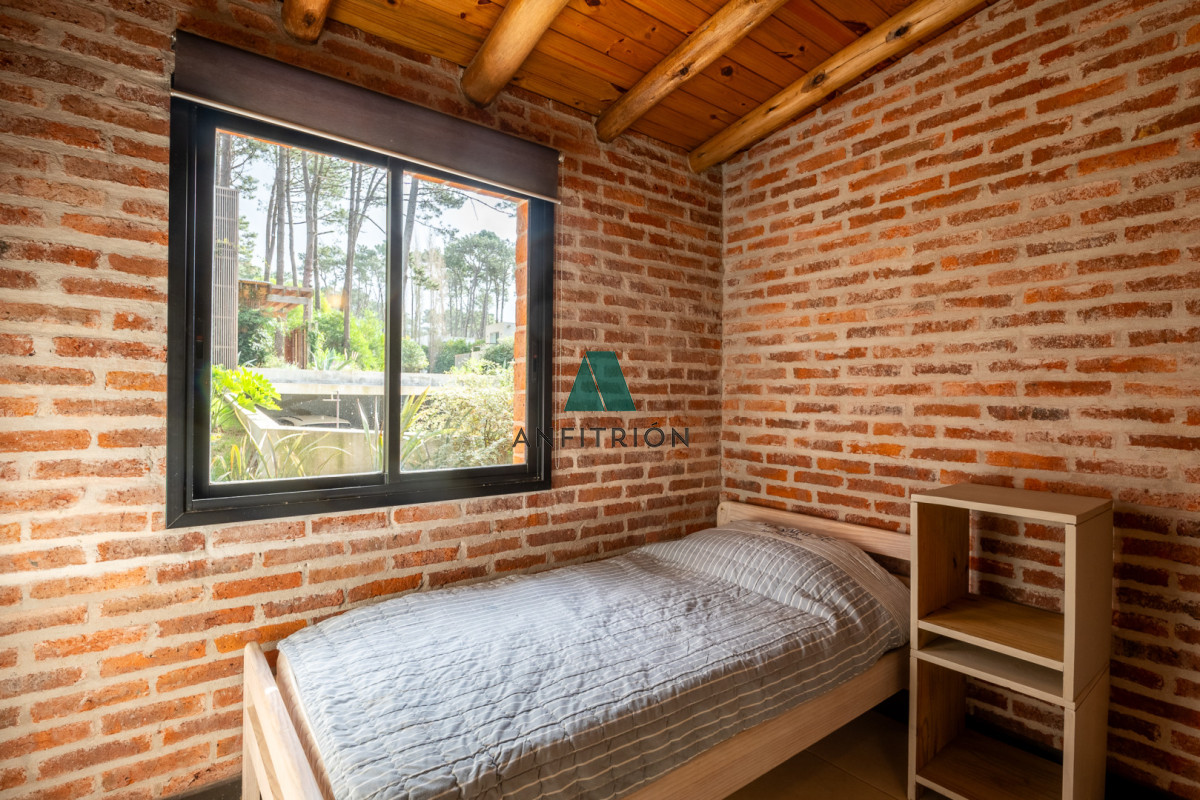 Casa ID.489 - Laguna Blanca 4 dormitorios y servicio
