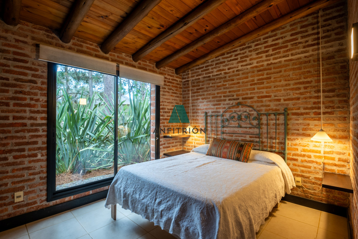 Casa ID.489 - Laguna Blanca 4 dormitorios y servicio