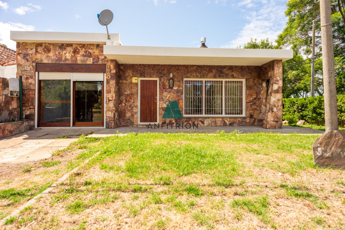 Casa ID.62 - Casa en Pinares 2 dormitorios, solida construccion