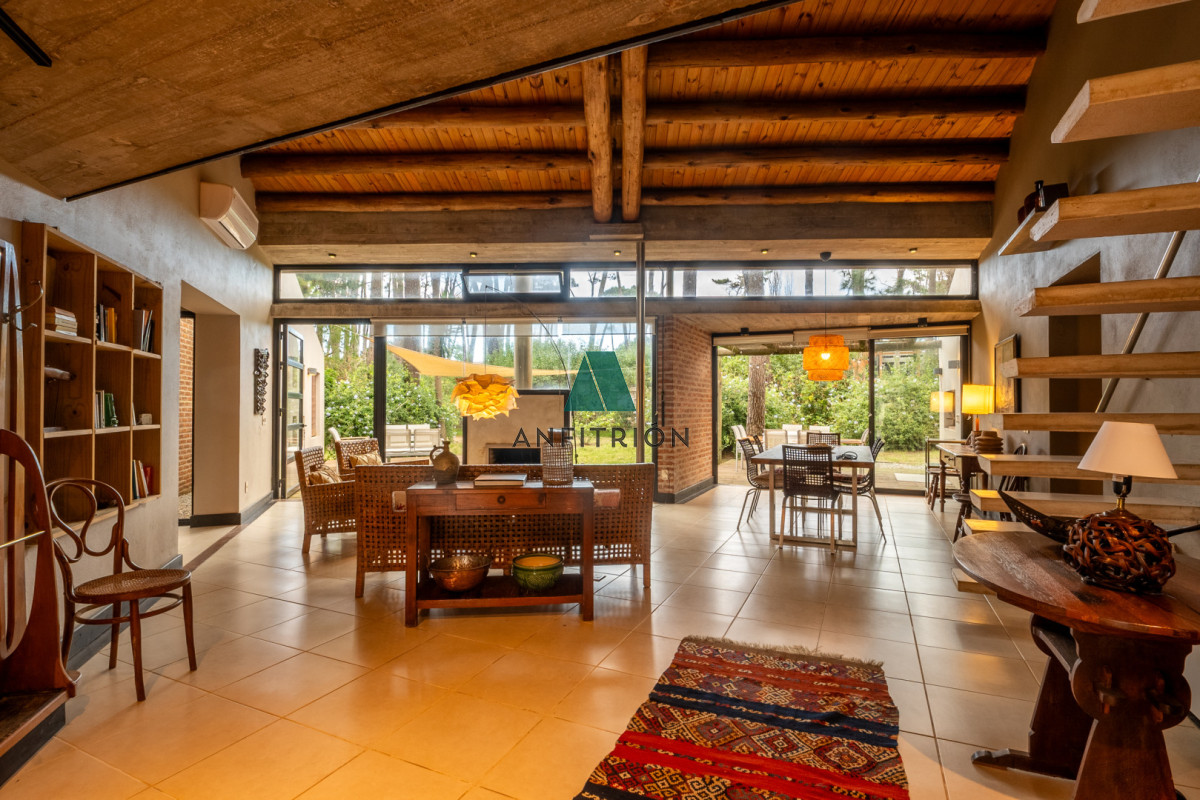 Casa ID.489 - Laguna Blanca 4 dormitorios y servicio