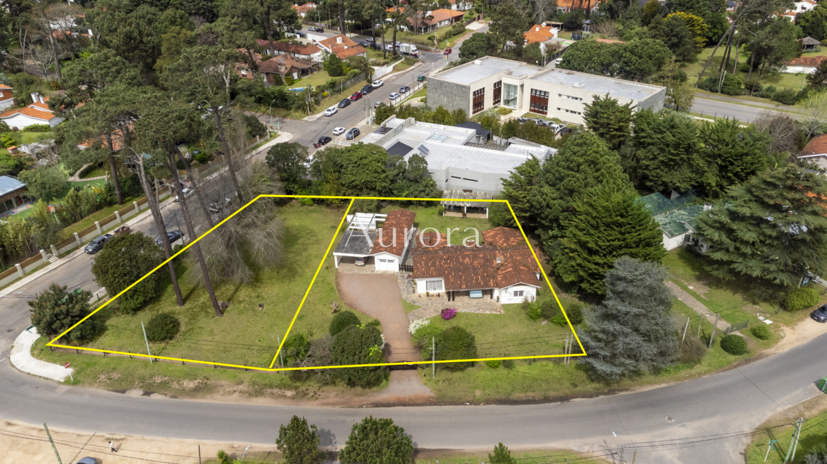 Casa ID.633 - Venta casa Cantegril 