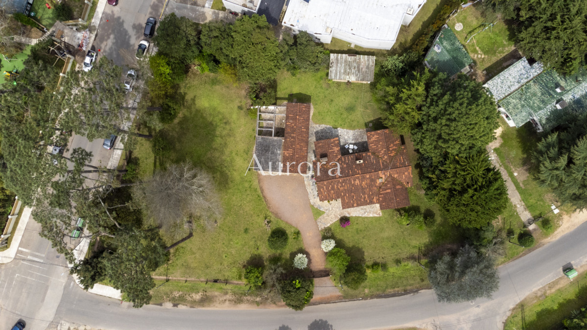 Casa ID.633 - Venta casa Cantegril 